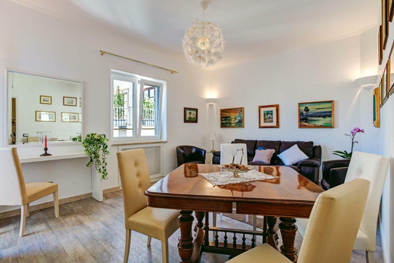 Maryrosy Sorrento Apartment ภายนอก รูปภาพ